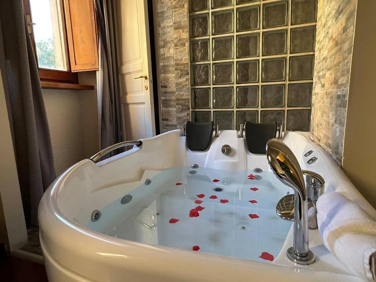 Il Corso Ac - Apartment With Hydromassage 0*, Rome Italy
